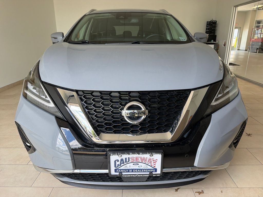 Used 2022 Boulder Gray Nissan SL image 3