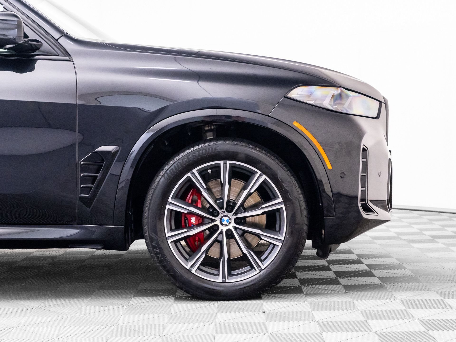 Certified Used 2024 Black Sapphire Metallic BMW xDrive40i image 36
