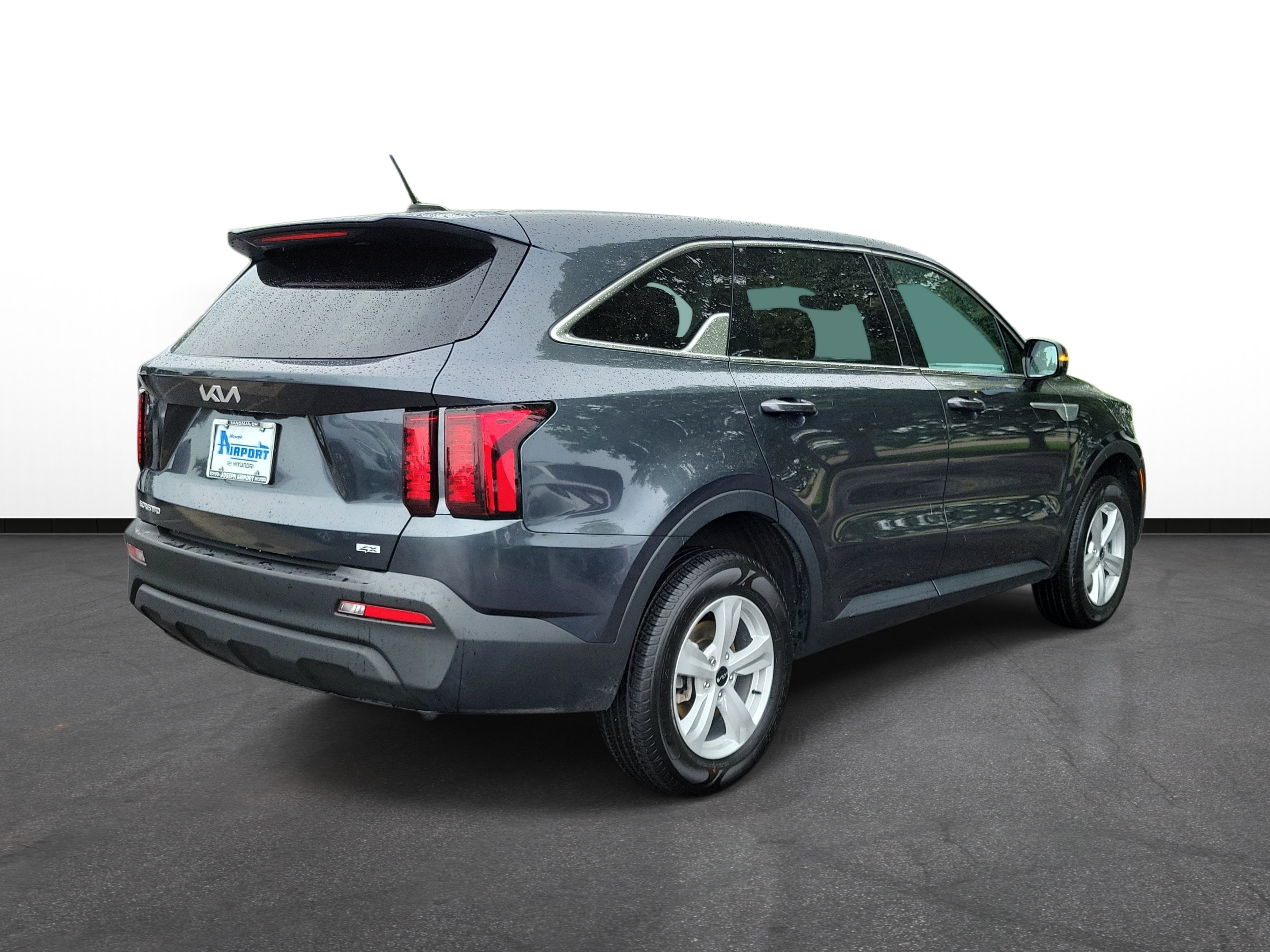 Used 2023 Gravity Grey Kia LX image 4