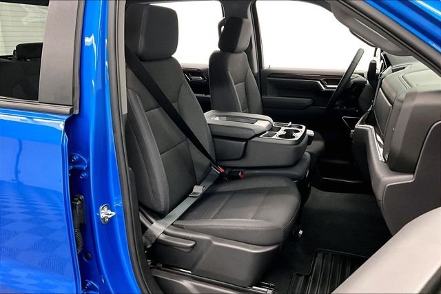 Used 2025 Riptide Blue Metallic Chevrolet LT image 8