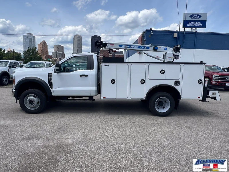 2025 Ford F-600 Super Duty Chassis Cab XL - Photo 2