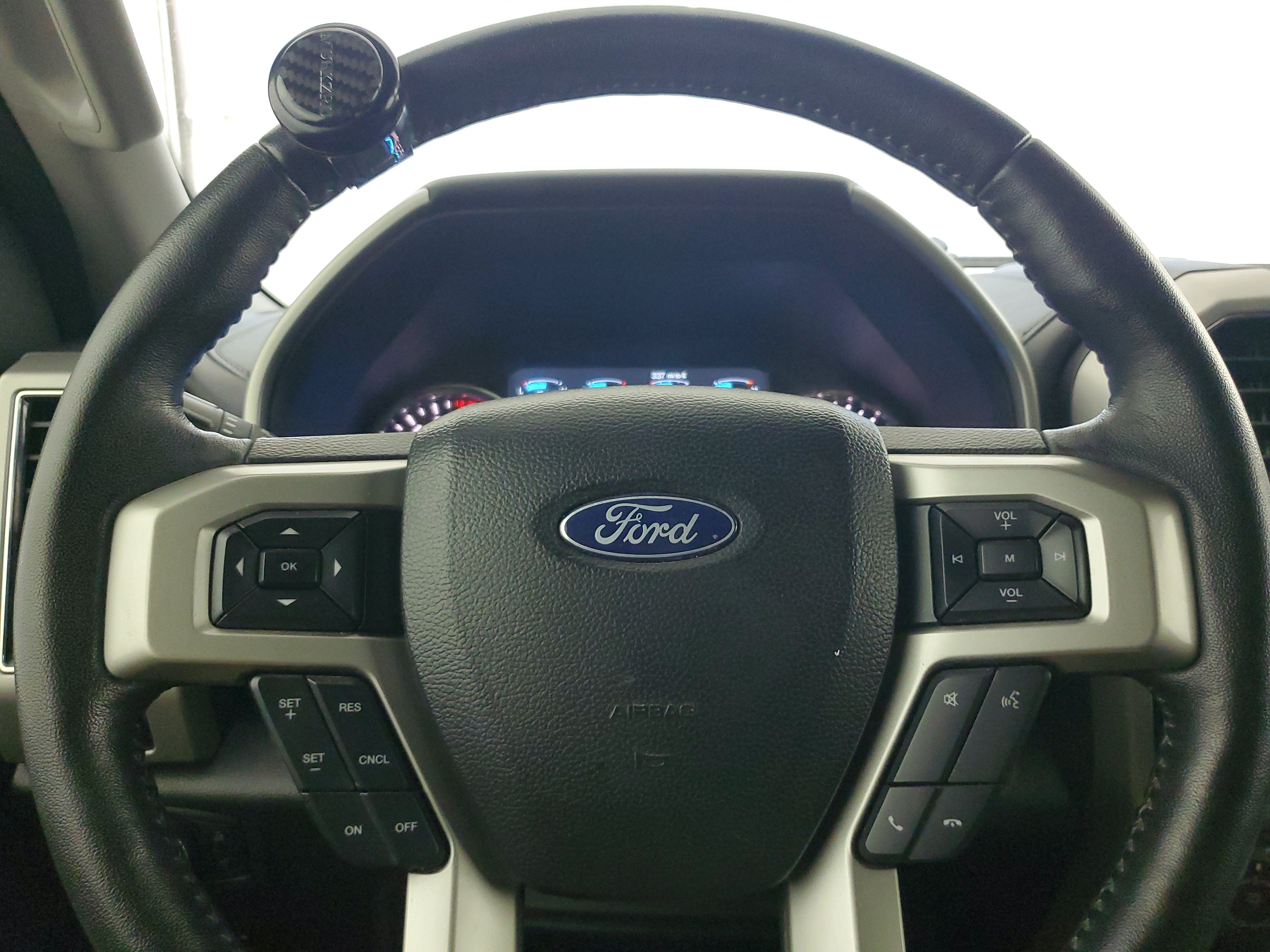 Used 2018 Gray Ford LARIAT image 21