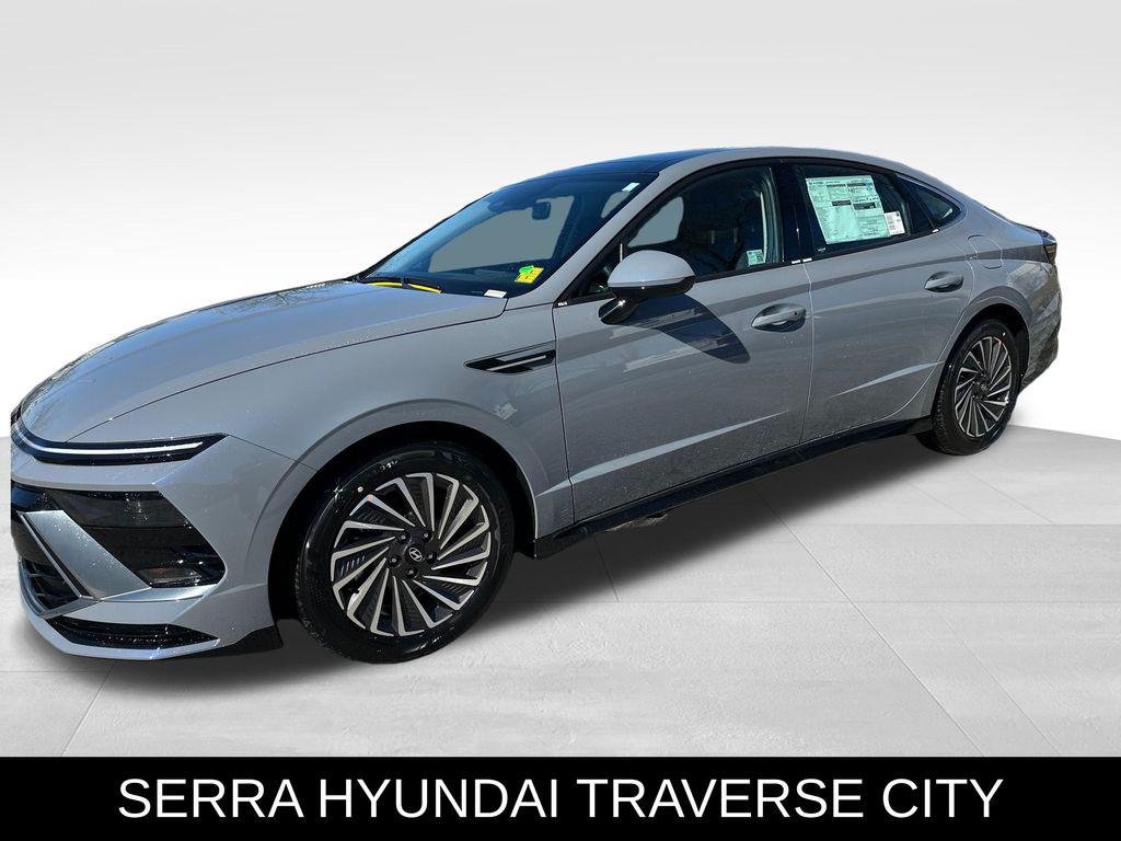 2026 Hyundai Sonata SEL's photo