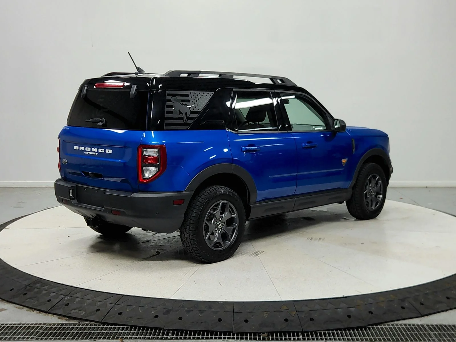 Used 2022 Blue Ford Badlands image 8