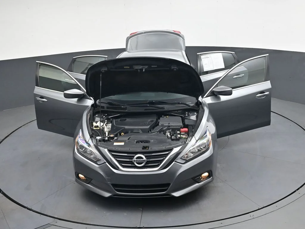 Used 2017 Gray Nissan 2.5 SR image 49