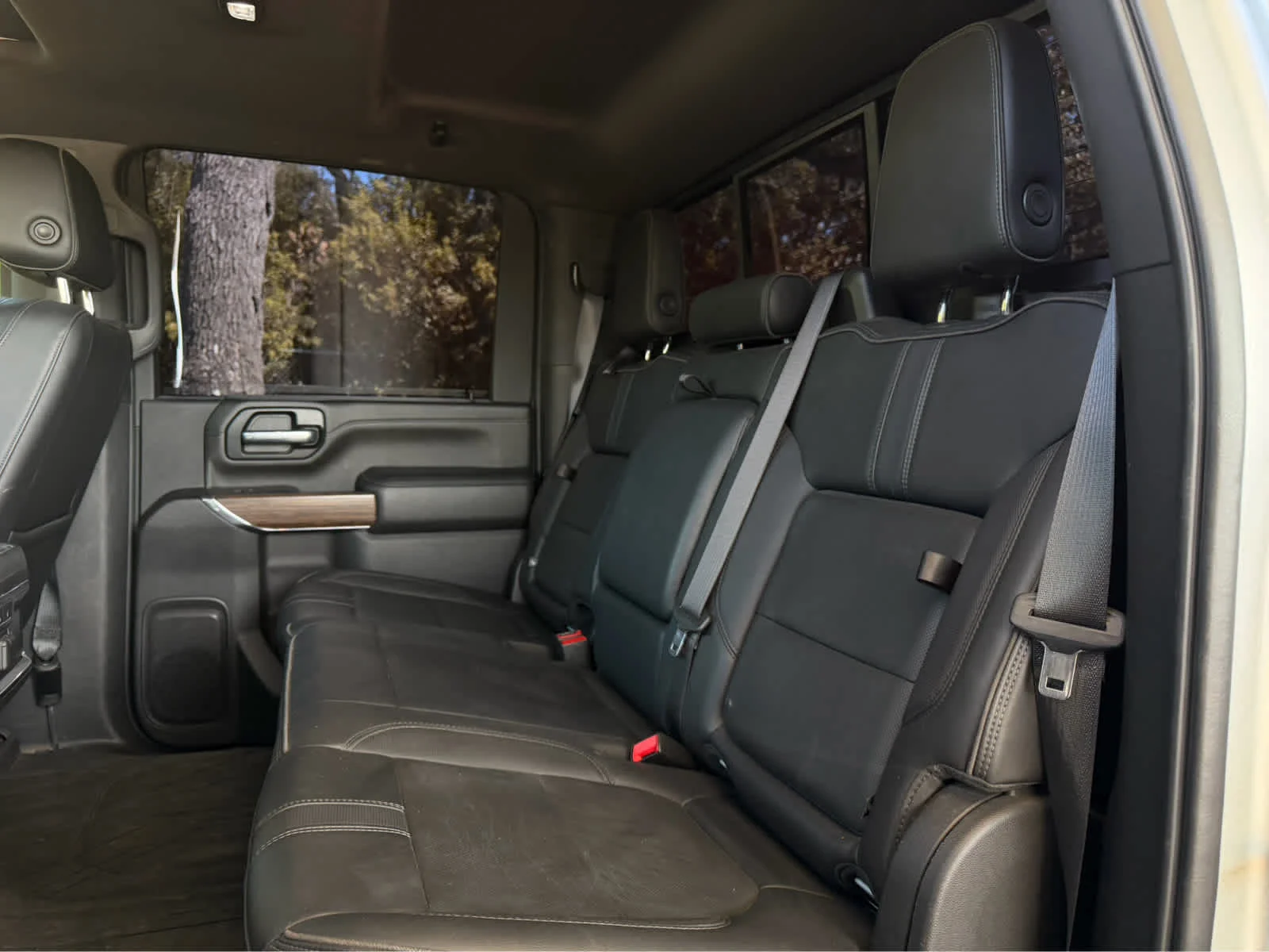 Used 2021 Silver Ice Metallic Chevrolet High Country image 13