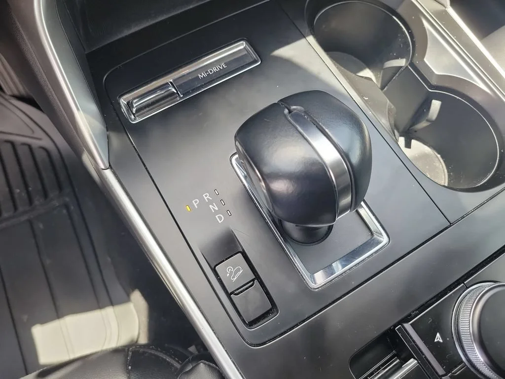 Used 2024 Black Mazda 3.3 Turbo Select image 15