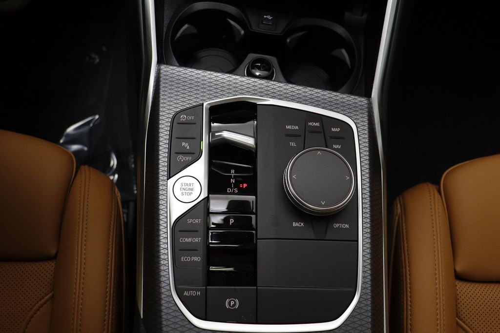 New 2026 Black Sapphire Metallic BMW 330i xDrive image 12