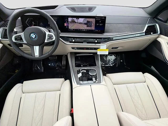 New 2026 Skyscraper Grey Metallic BMW xDrive50e image 16