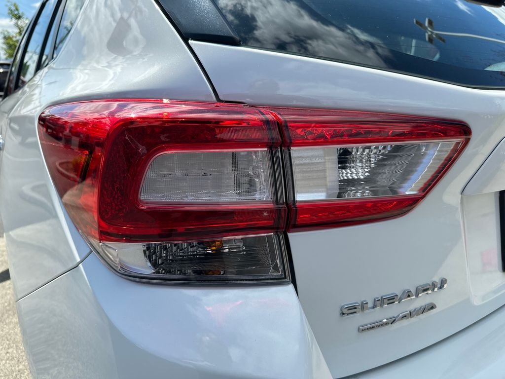 Used 2018 Crystal White Pearl Subaru 2.0i Limited image 10