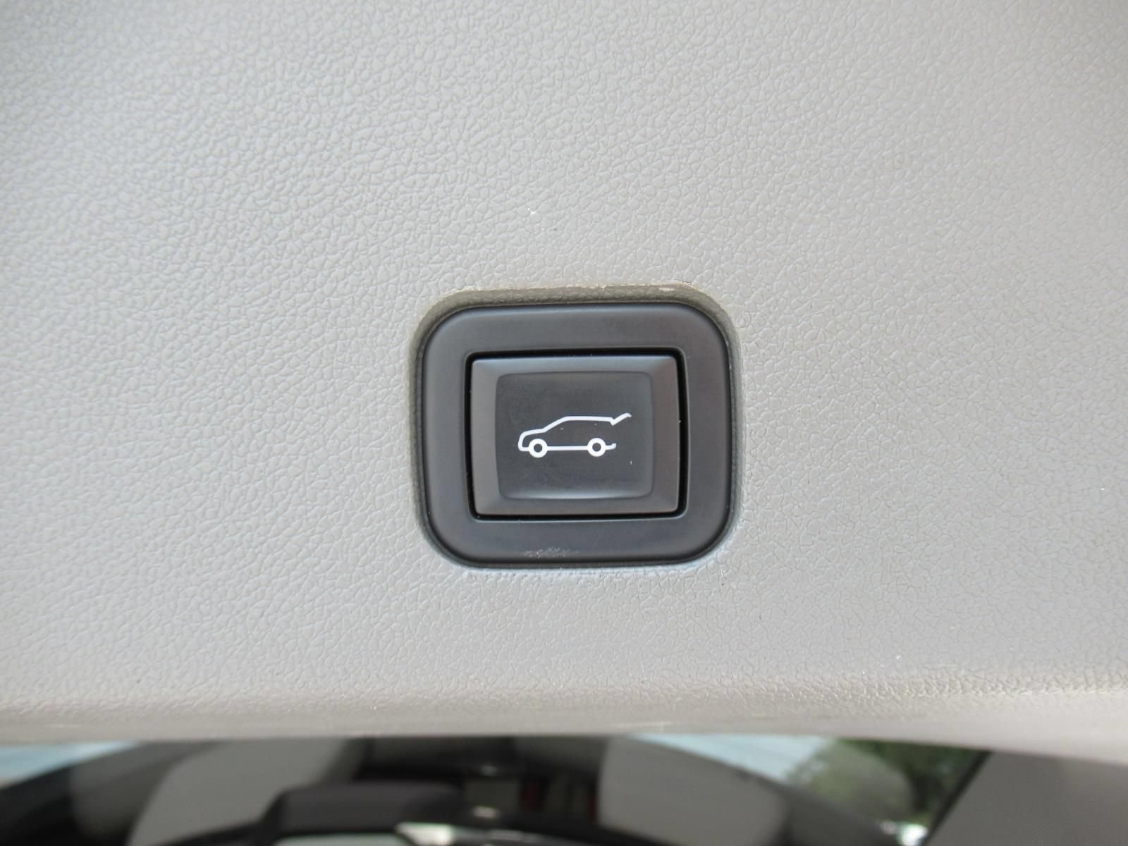 Used 2020 RED HORIZON TINTCOAT Cadillac FWD Premium Luxury image 36