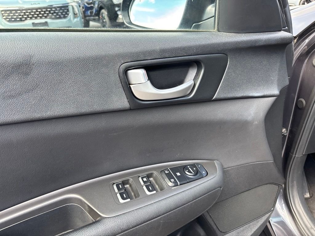 Used 2018 Gray Kia S image 19