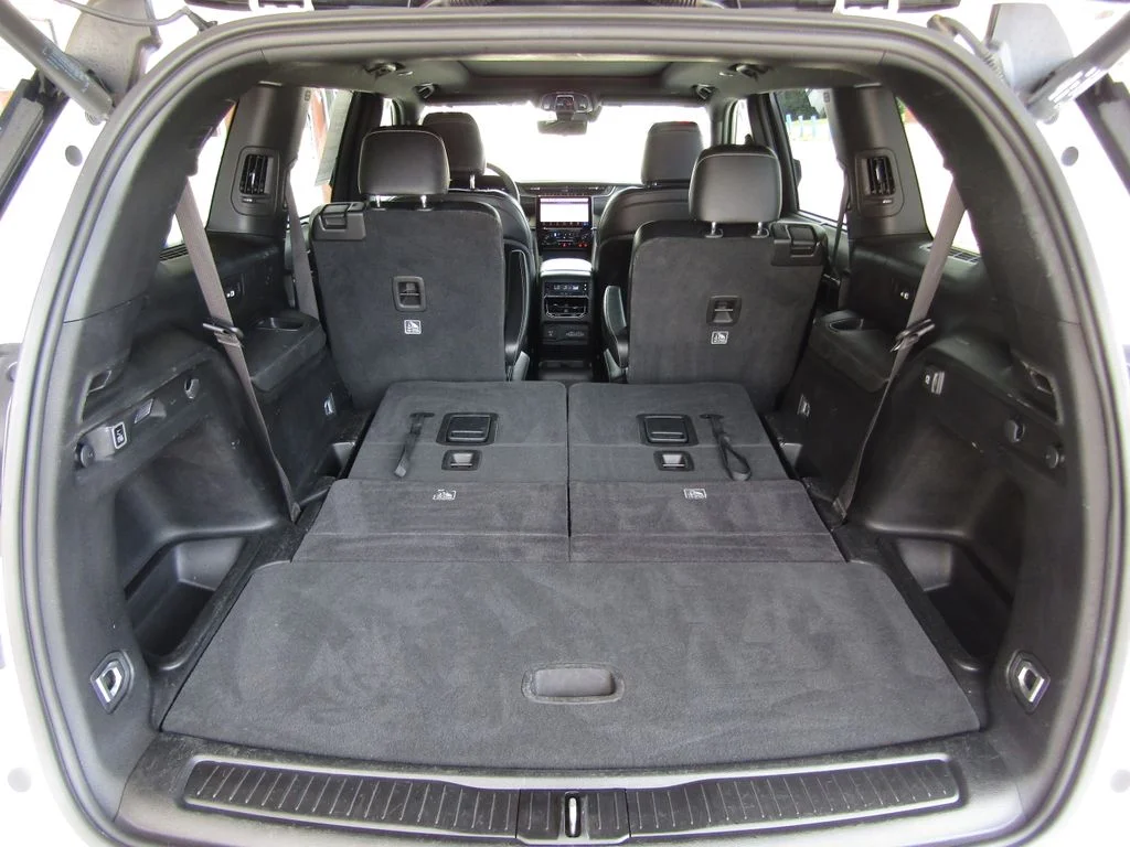 Used 2024 Bright White Clearcoat Jeep Limited image 38