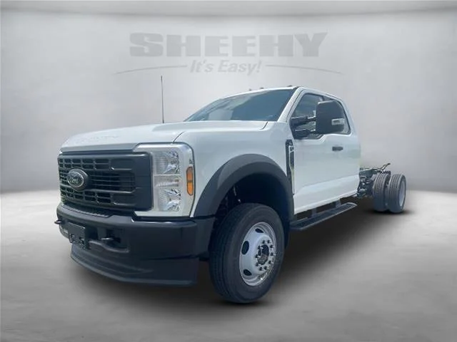 New 2026 Oxford White Ford F-450® XL image 9