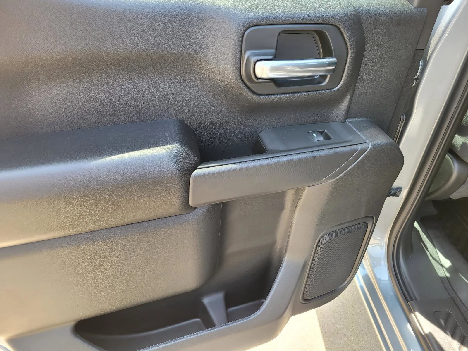 2026 Chevrolet Silverado 1500 Custom - Photo 7
