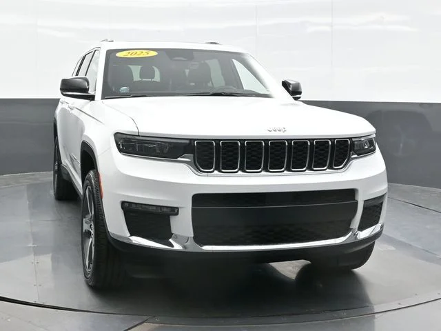Used 2025 White Jeep Limited image 6