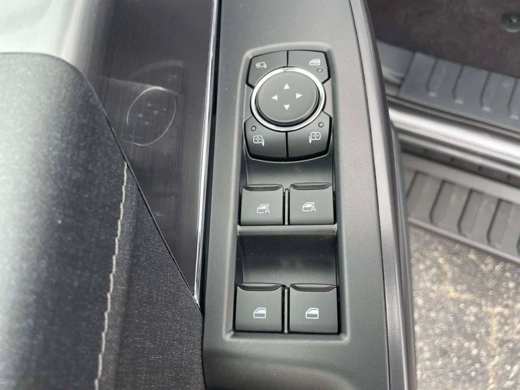 New 2026 Gray Ford Lariat image 16