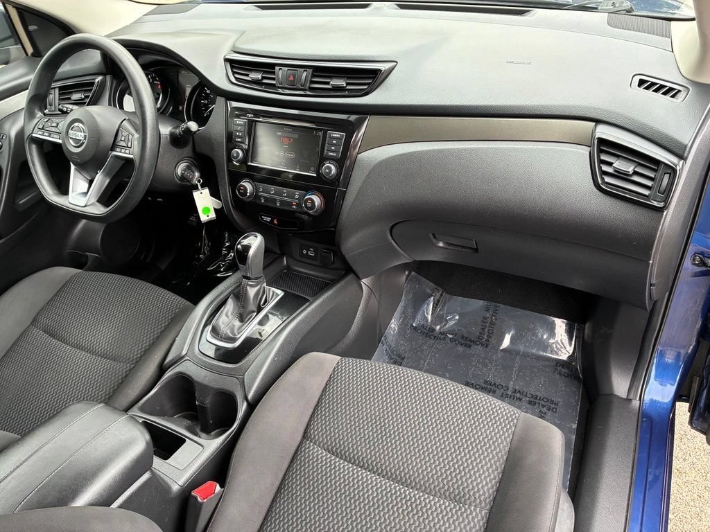 Used 2019 Blue Nissan S image 33