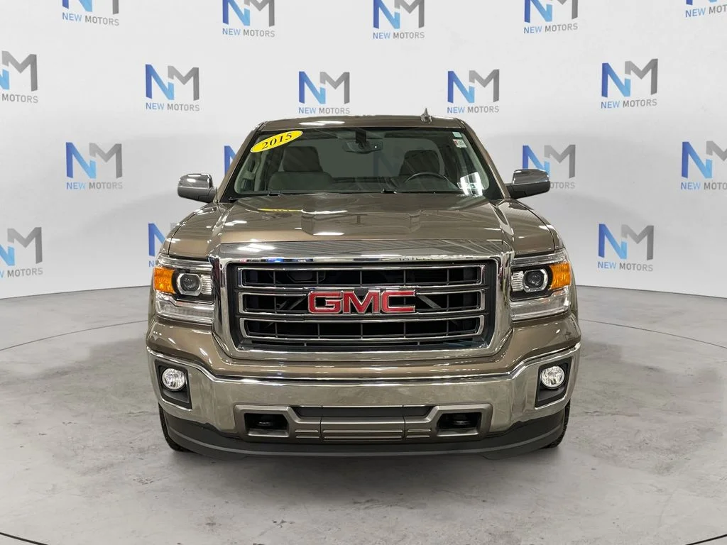Used 2015 Bronze Alloy Metallic GMC SLT image 8