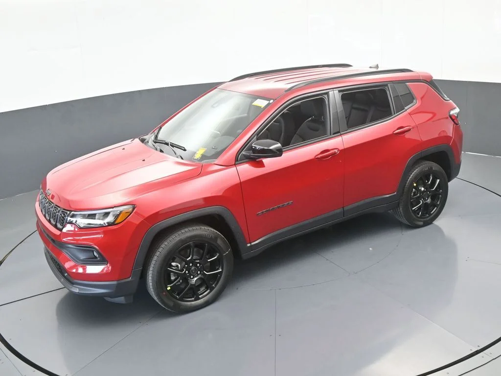 New 2026 Red Hot Pearlcoat Jeep Latitude image 40