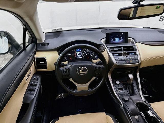 Used 2017  Lexus 200t image 21