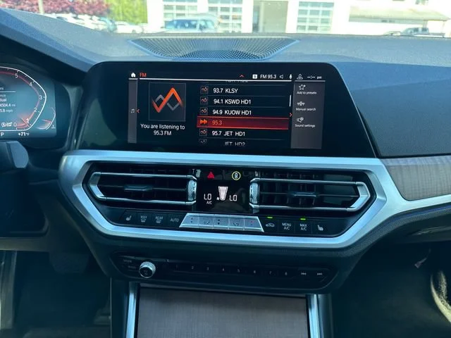 Used 2019 Black Sapphire Metallic BMW 330i image 25
