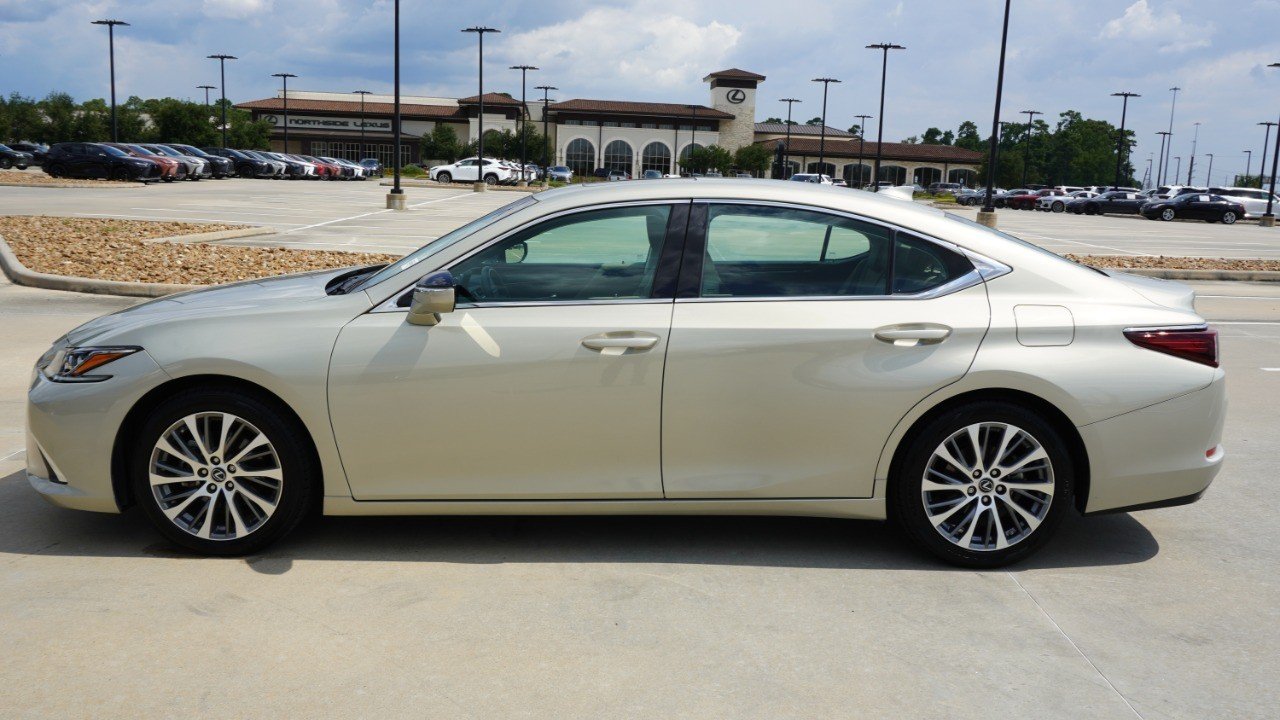 Certified Used 2020 MOONBEAM BEIGE MET Lexus ES 350 image 4