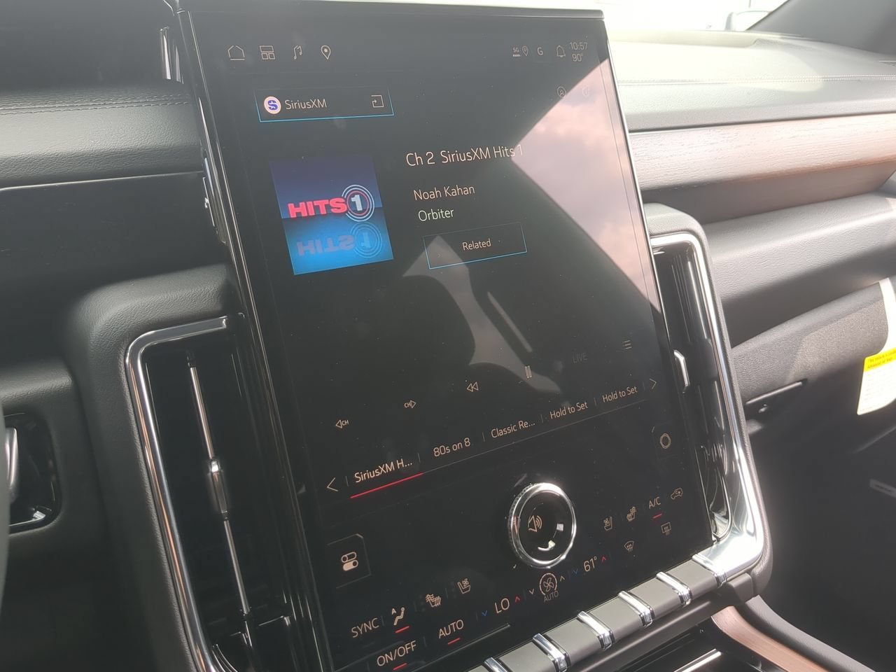 2026 GMC Yukon XL Denali - Photo 13
