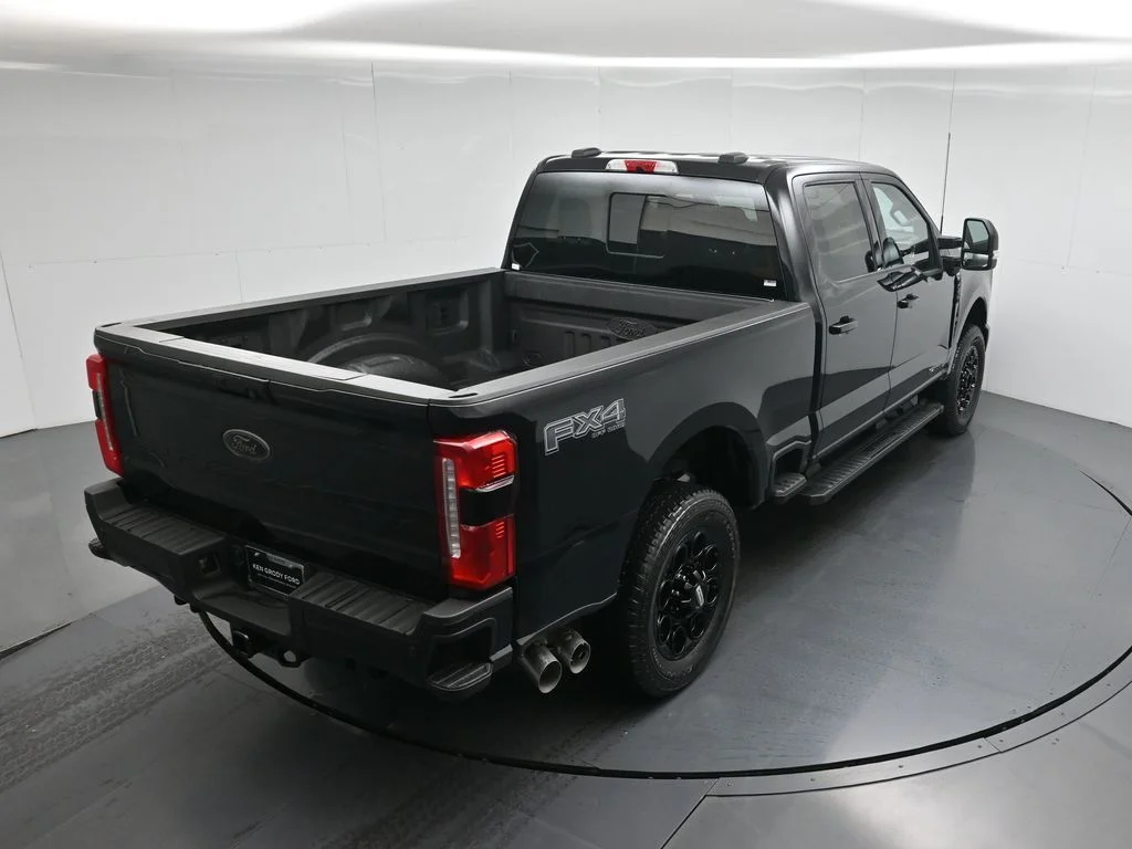 New 2026 Agate Black Metallic Ford Lariat image 40