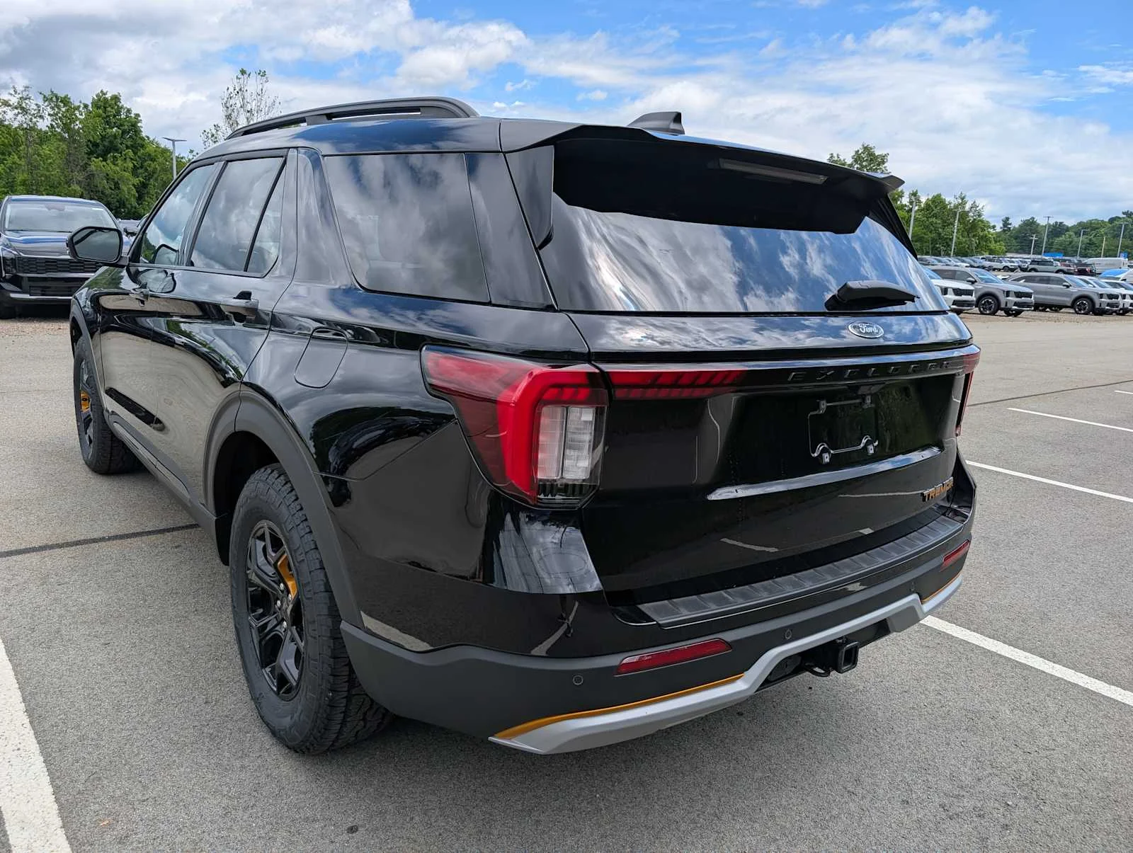 New 2026 Agate Black Metallic Ford Tremor® image 9