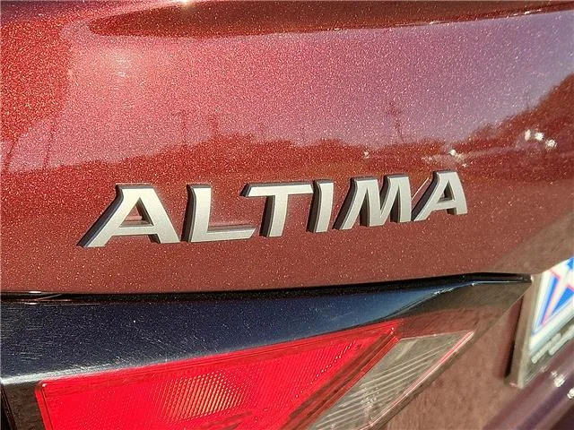 Used 2025 Red Nissan SV image 8