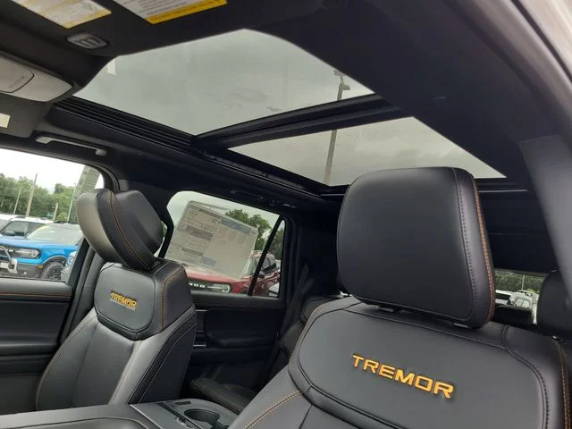 New 2026 White Metallic Ford Tremor image 25