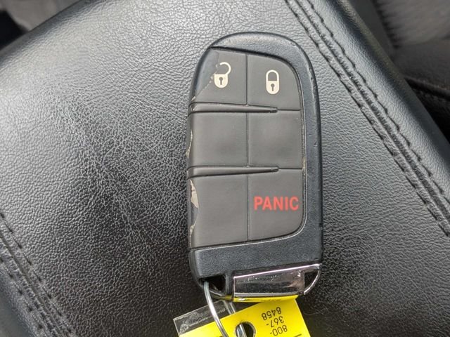 Used 2024 White Jeep Latitude image 34