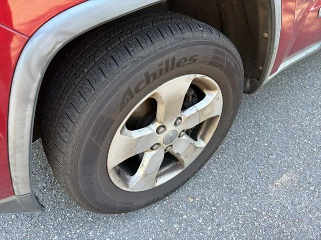 Used 2012 Red Jeep Laredo image 9