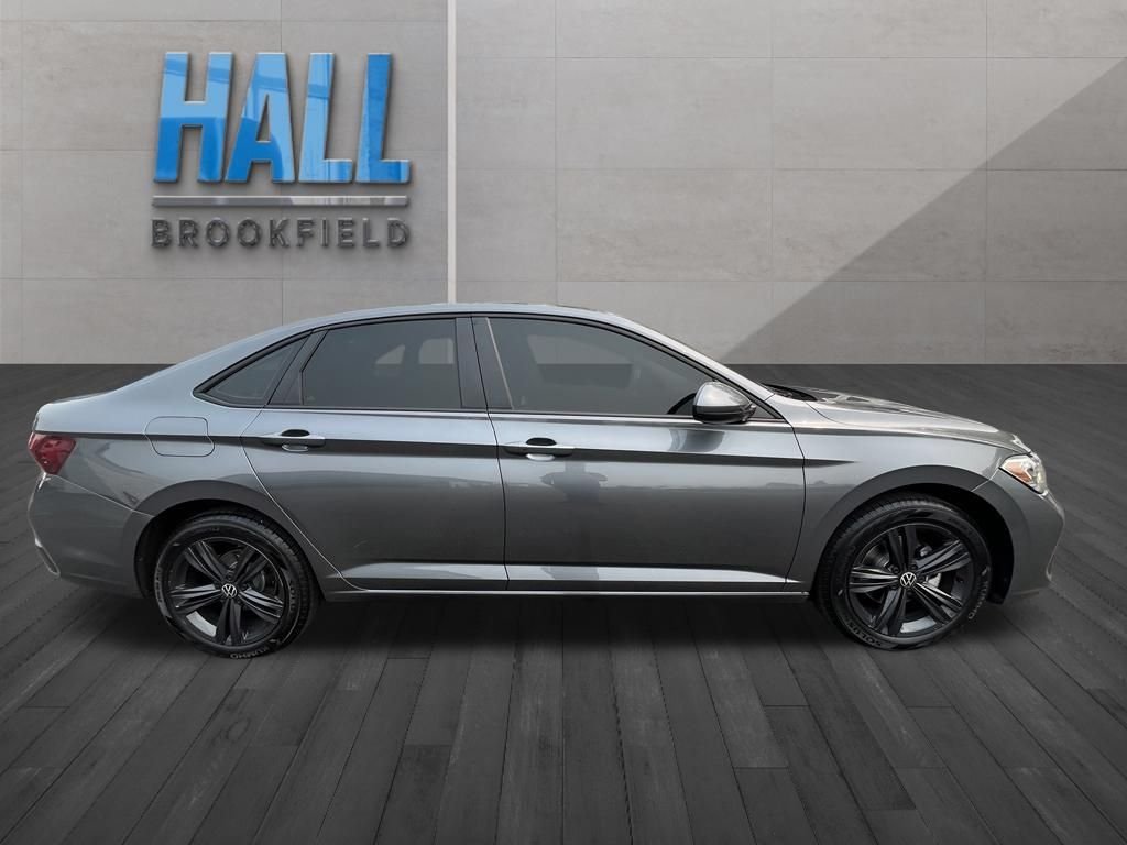 Certified Used 2024 Gray Volkswagen 1.5T SE image 7