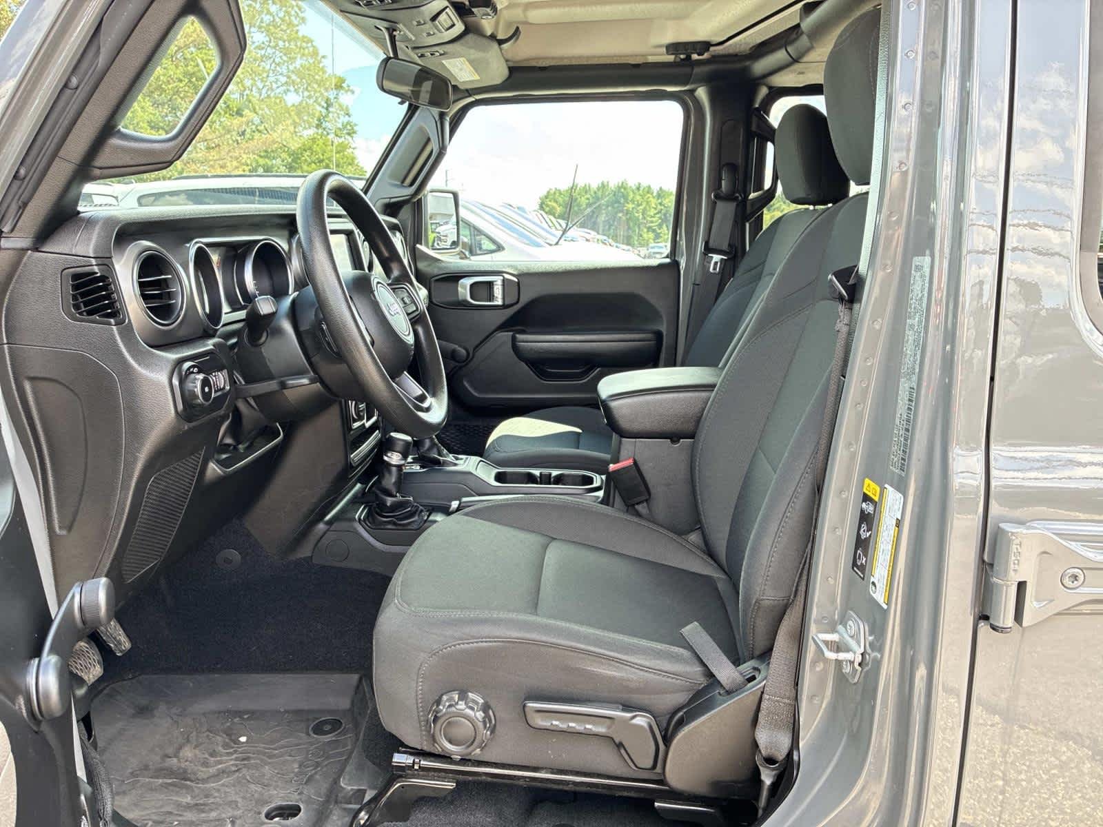 Certified Used 2022 Sting Jeep Unlimited Willys Sport image 16