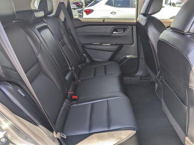 Used 2023 Gun Metallic Nissan SV image 30