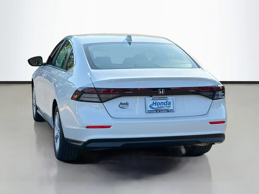 New 2026 Platinum White Pearl Honda LX image 7