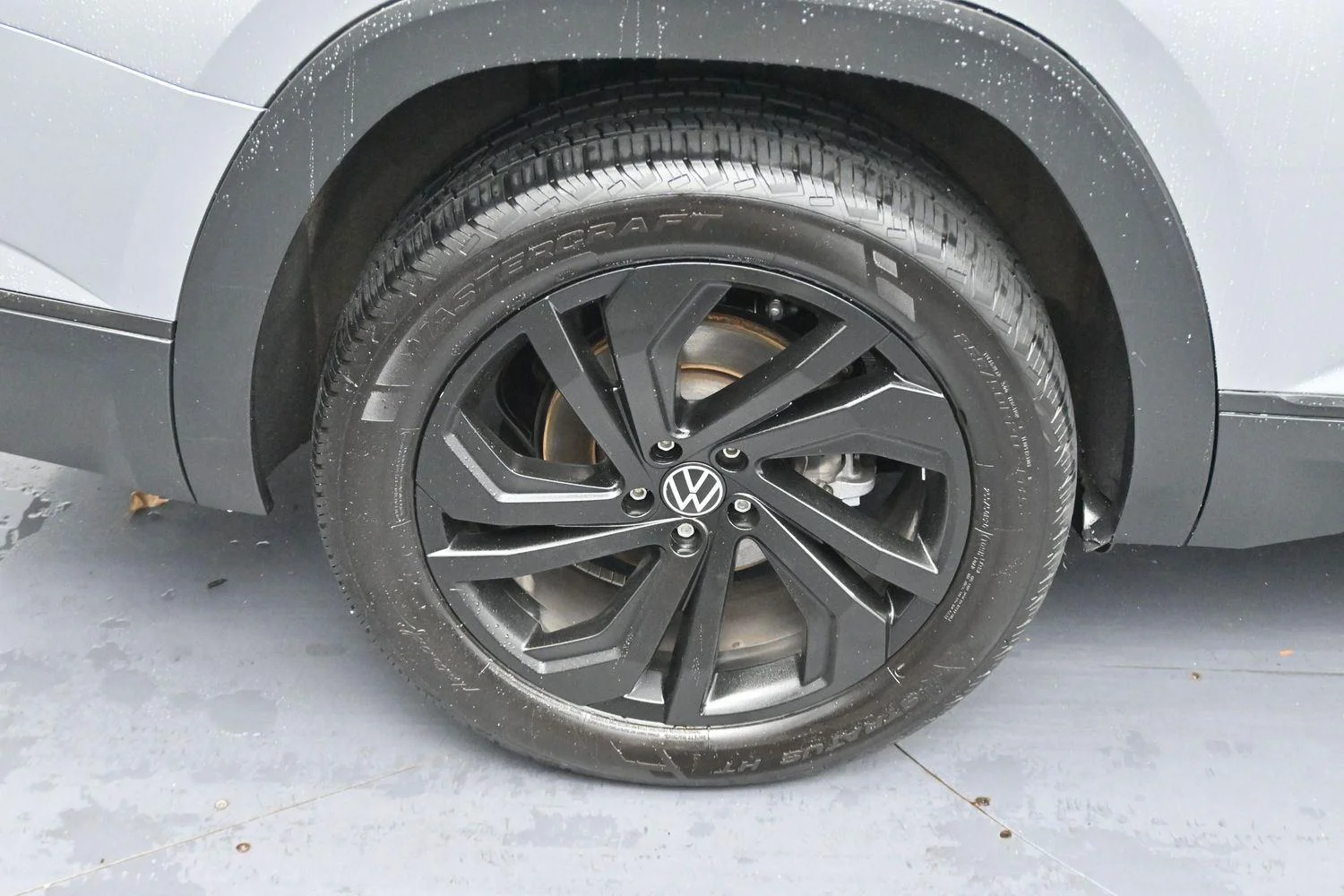 Used 2022 Pyrite Silver Metallic Volkswagen 2.0T SE w/Technology image 37