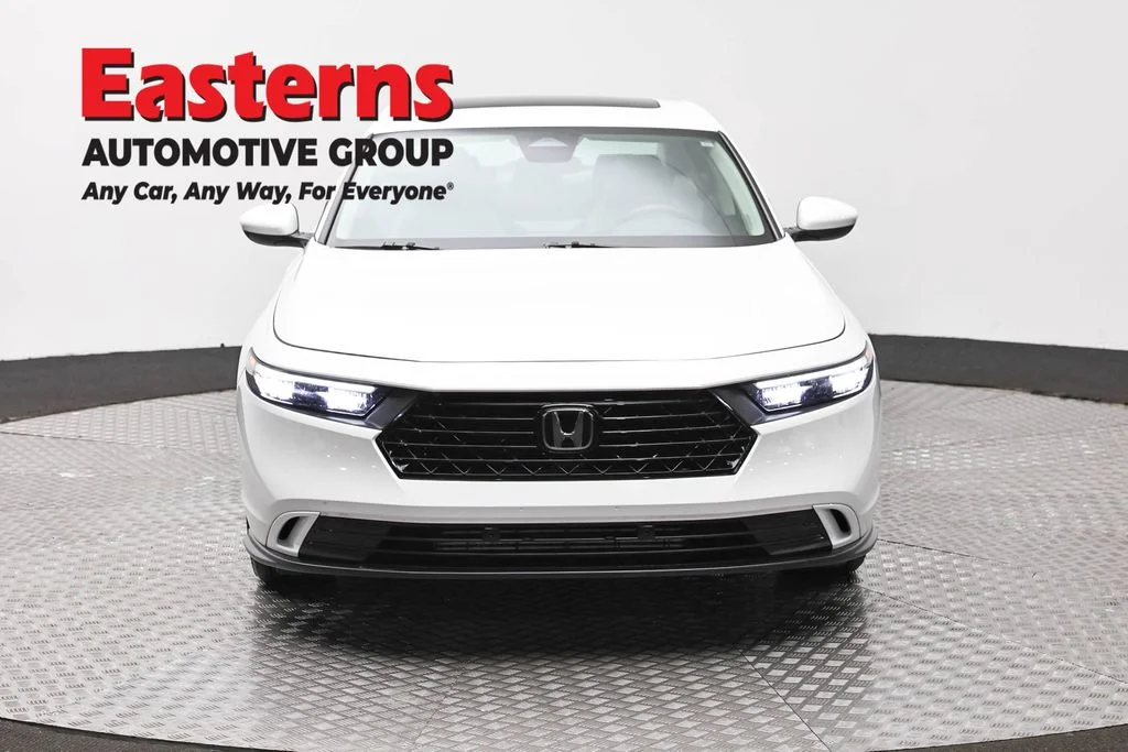 Used 2024 White Honda EX image 2