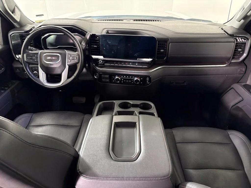 Used 2025 Summit White GMC SLT image 34