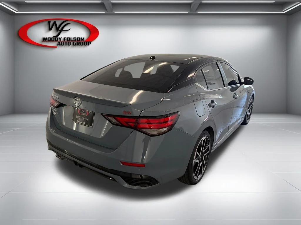 Used 2025 Gray Nissan SR image 6