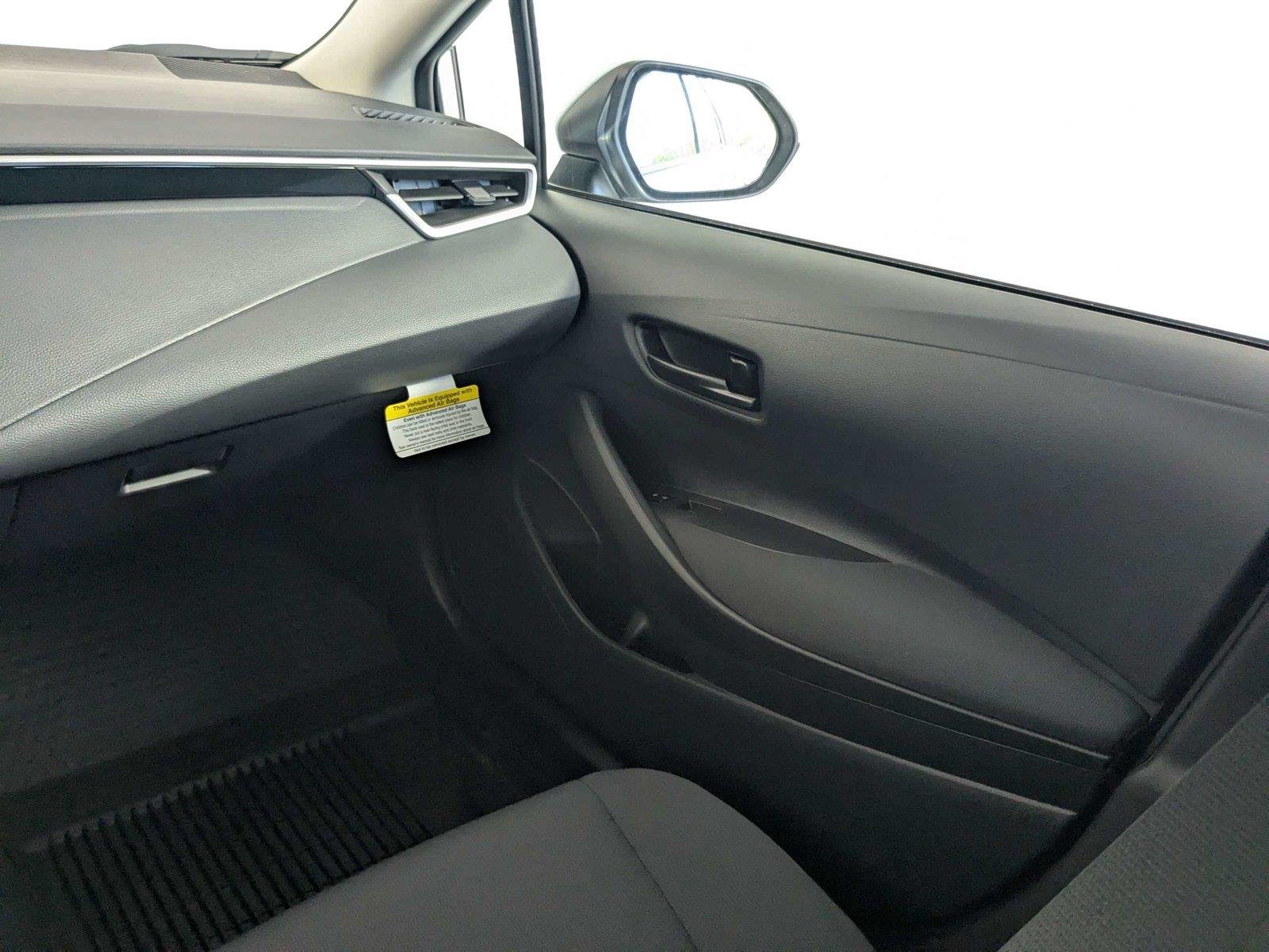 New 2027 Wind Chill Pearl <sup>1</sup> Toyota  LE image 23