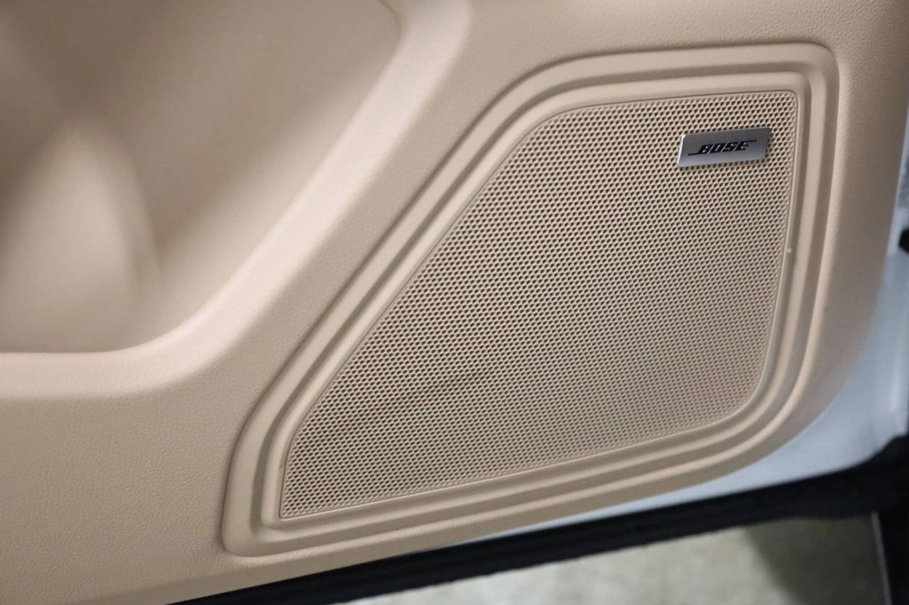 Used 2026 White Porsche  image 17