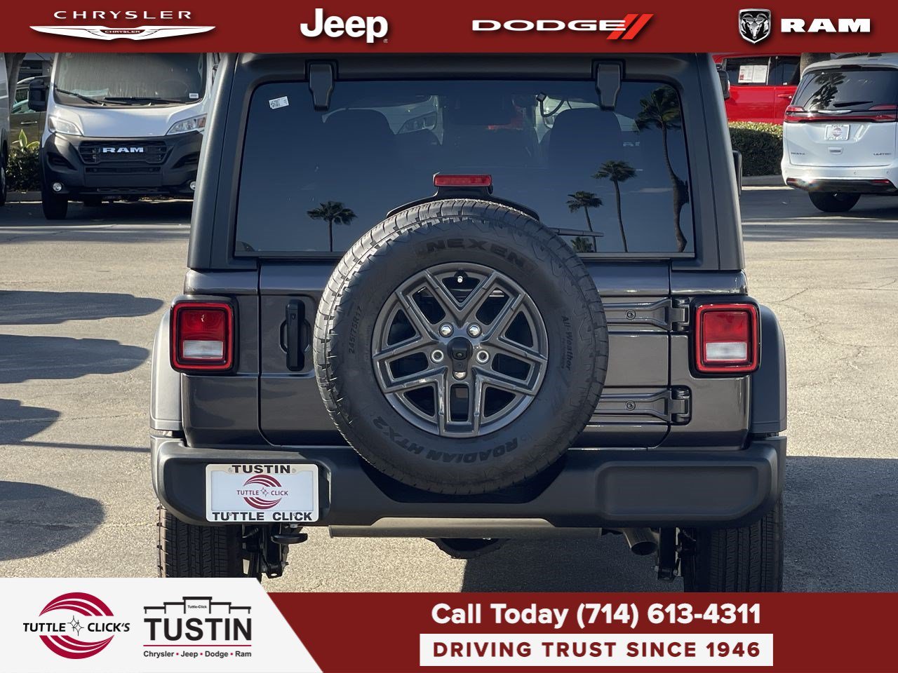 New 2026 Granite Crystal Metallic Clearcoat Jeep Sport S image 11