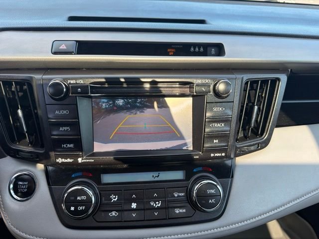Used 2018 Super White Toyota XLE image 18