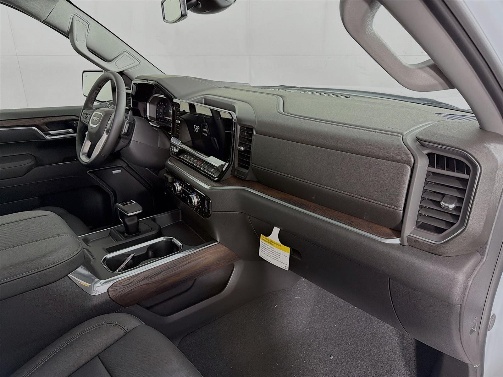 New 2026 Glacier White Tricoat GMC SLT image 31