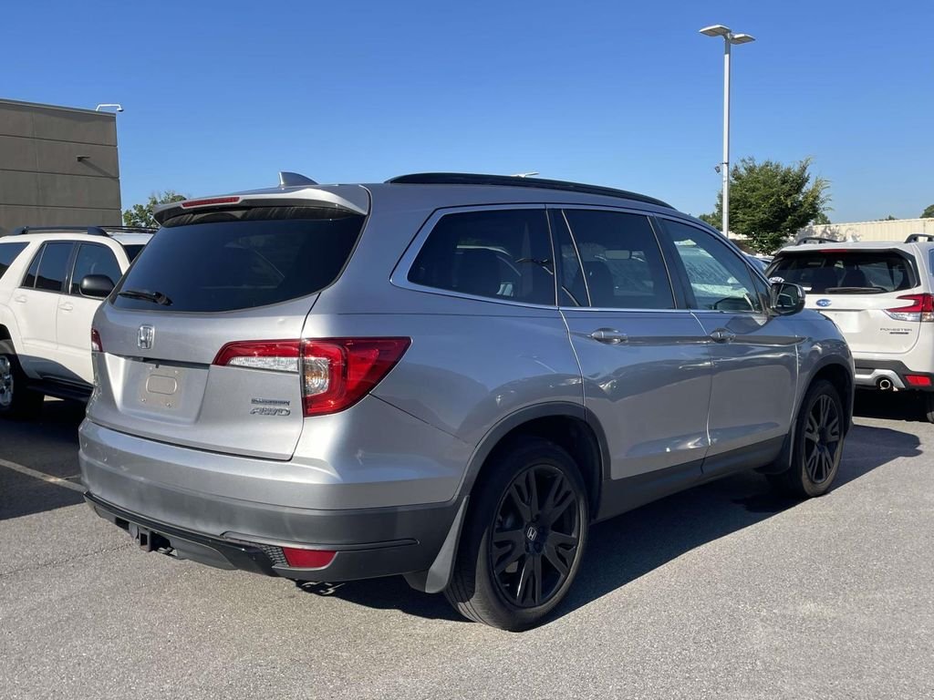 Used 2022 Lunar Silver Metallic Honda Special Edition image 4