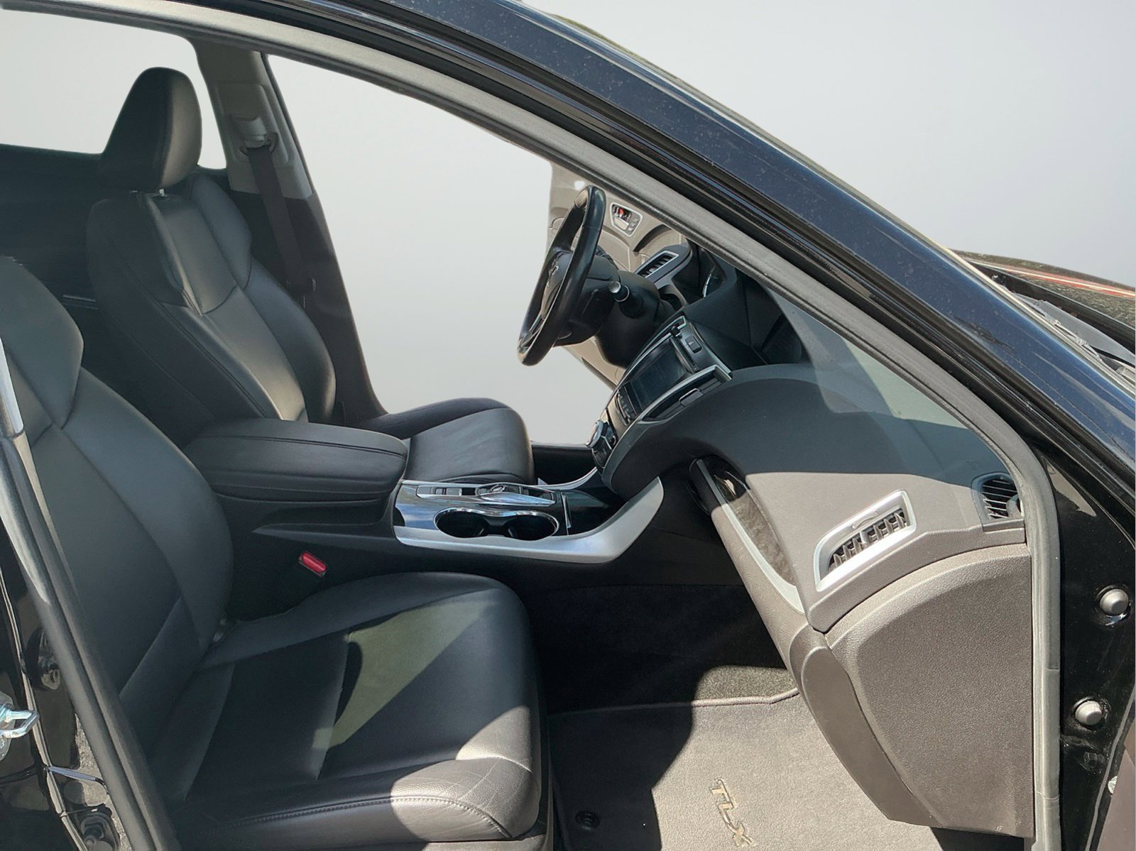Used 2018 Black Acura 3.5L V6 image 14