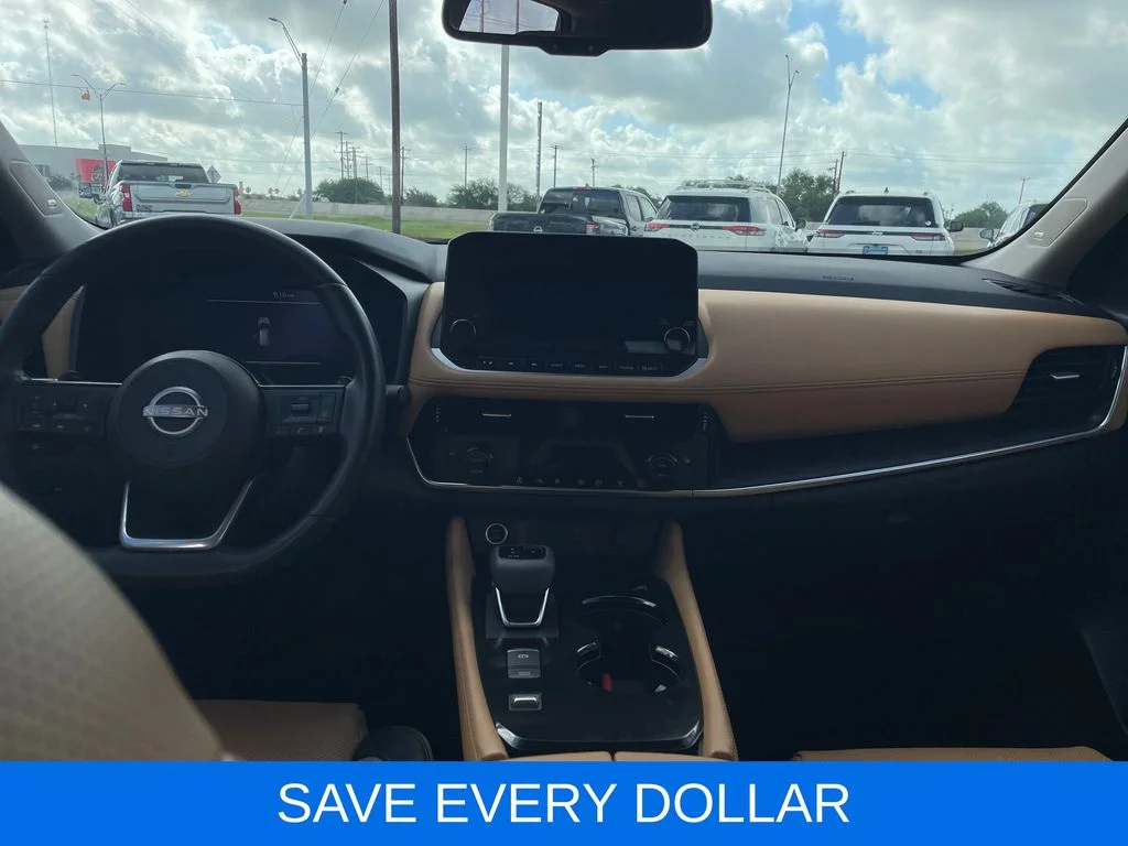Used 2023 Black Nissan Platinum image 12